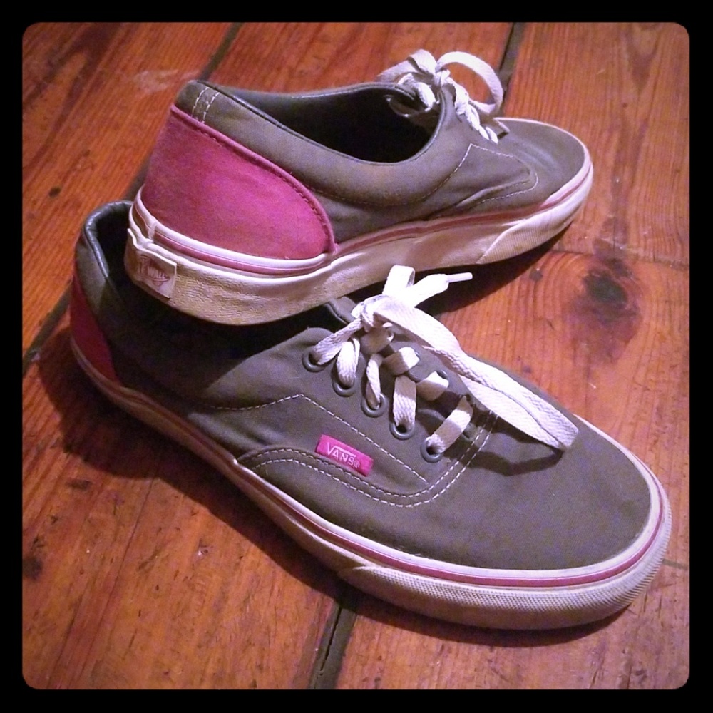 Custom grey and pink VANS